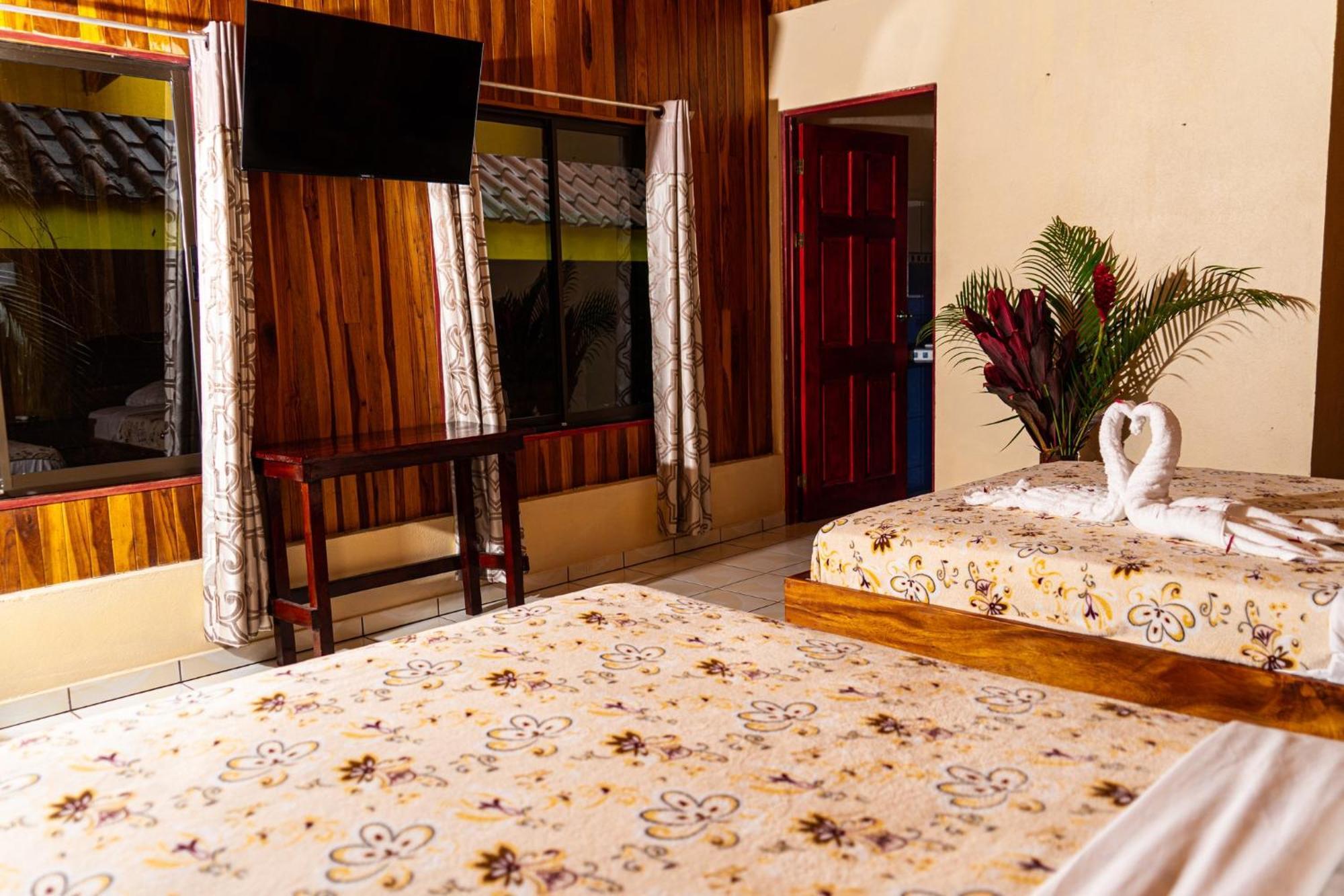 Selvita Lodge Arenal ラ・フォルトゥナ エクステリア 写真